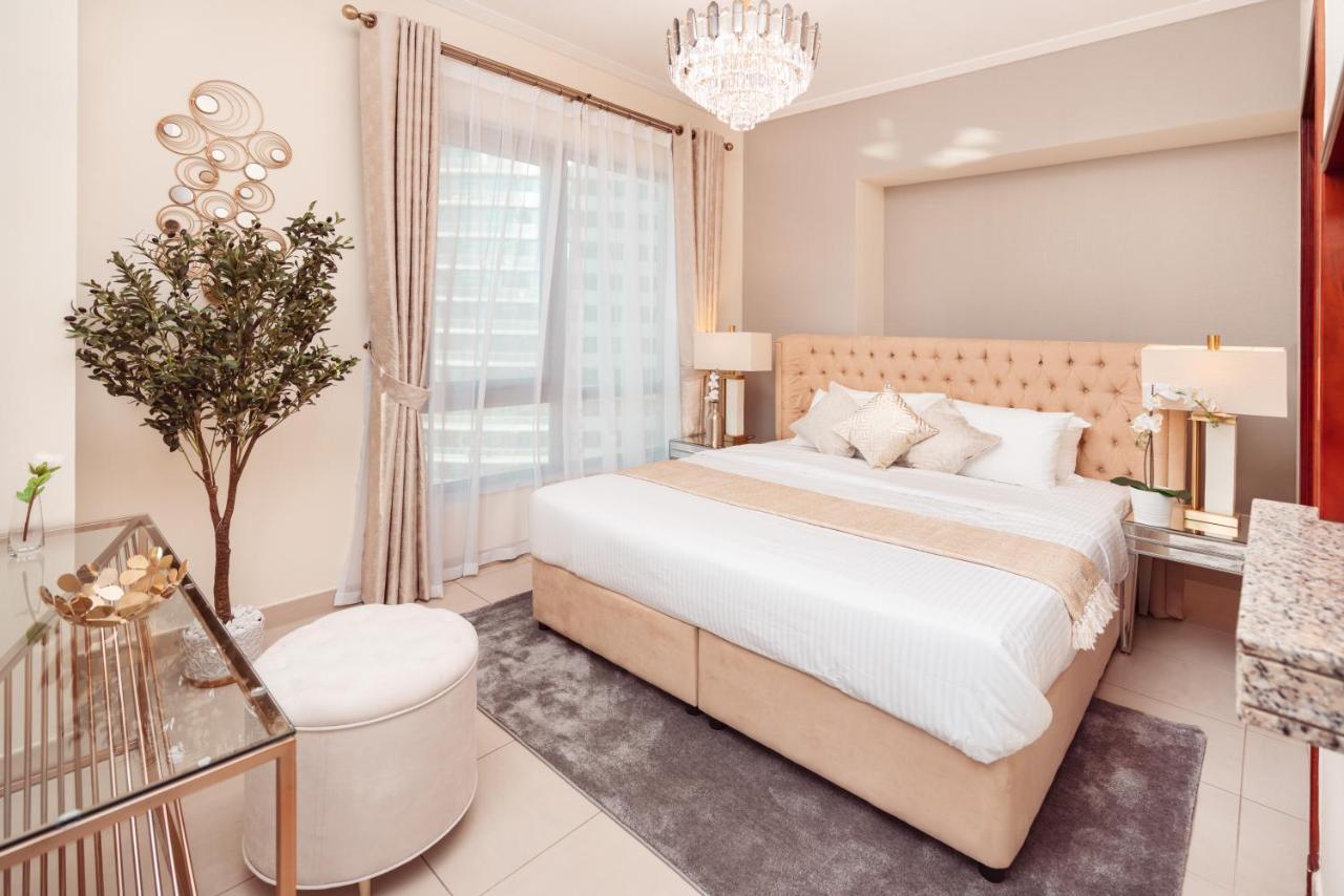 Elite Royal Apartment - Panoramic Full Burj Khalifa, Fountain & Skyline View - Baron Дубай Екстер'єр фото